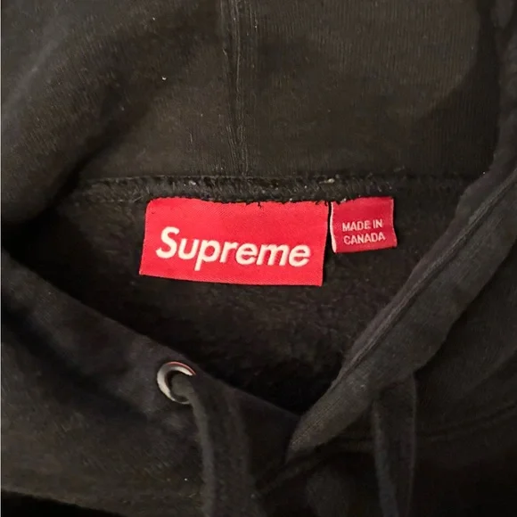 Supreme Black Sweatshirt Bold Design - Picture 3 of 4
